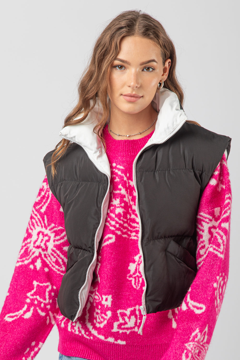 Sharp Contrast Vest - Black