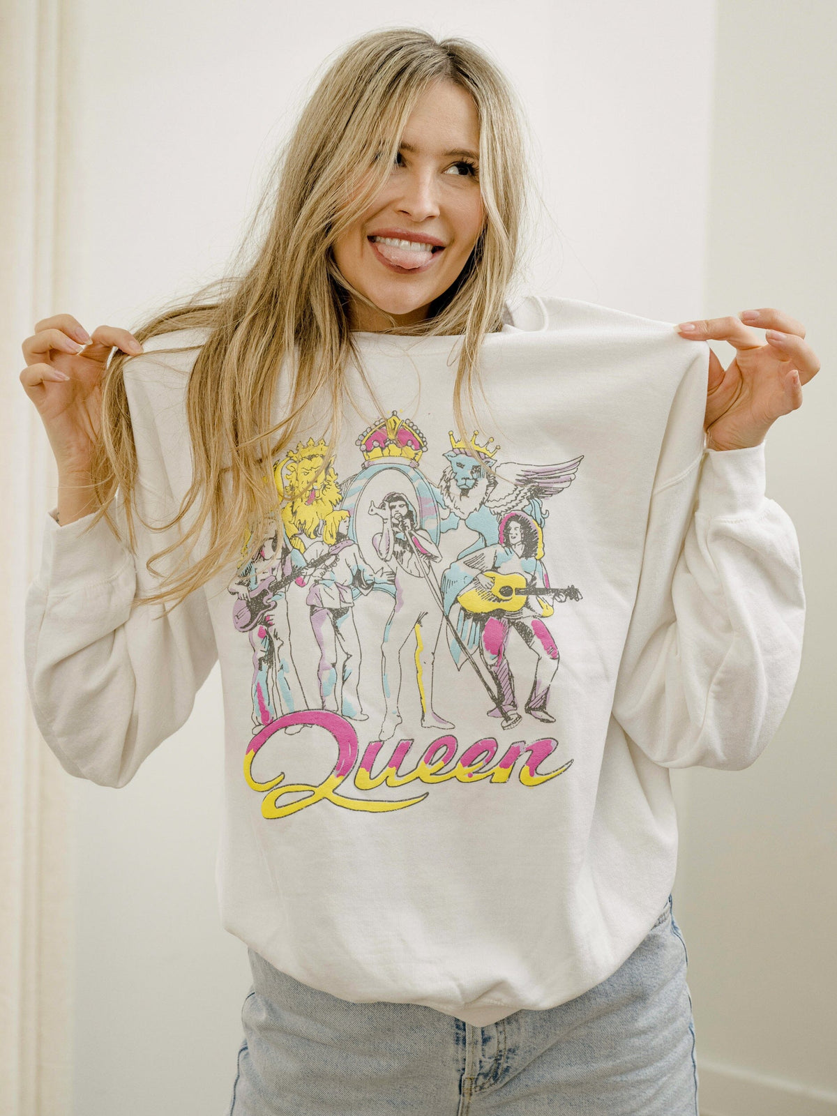 Queen On Stage Puff Sweatshirt