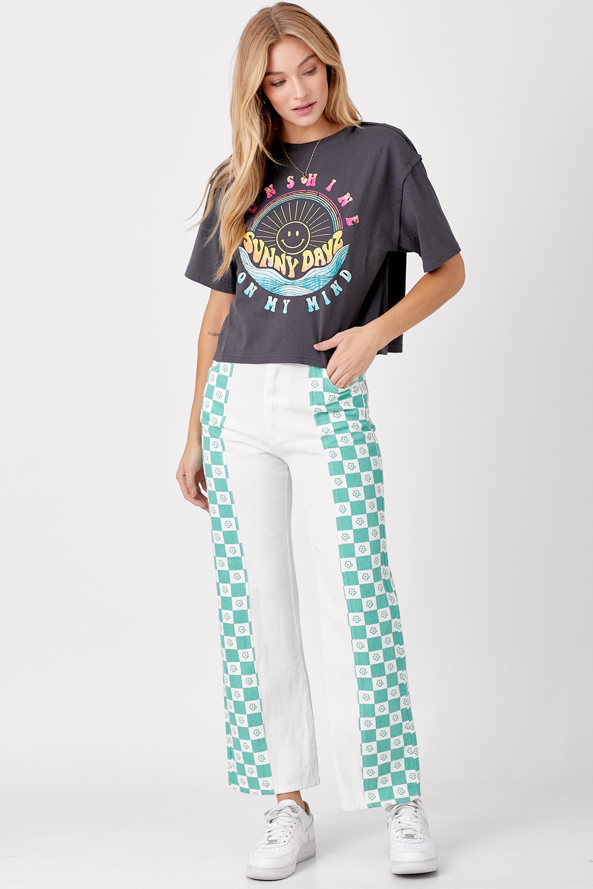 Sunny Dayz Graphic Tee