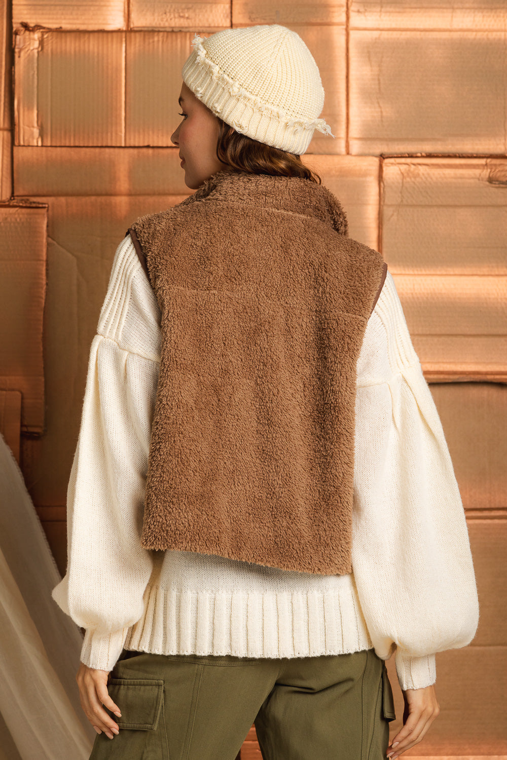 Fuzzy Logic Vest - Mocha
