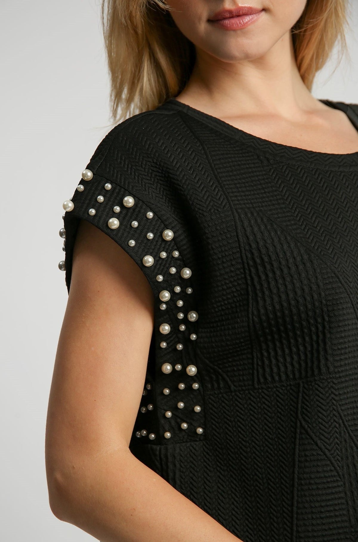 Touch Of Pearl Top - Black