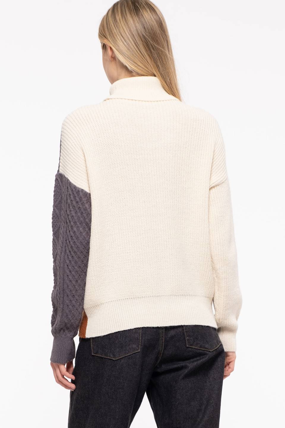 Latest Scoop Sweater - Grey