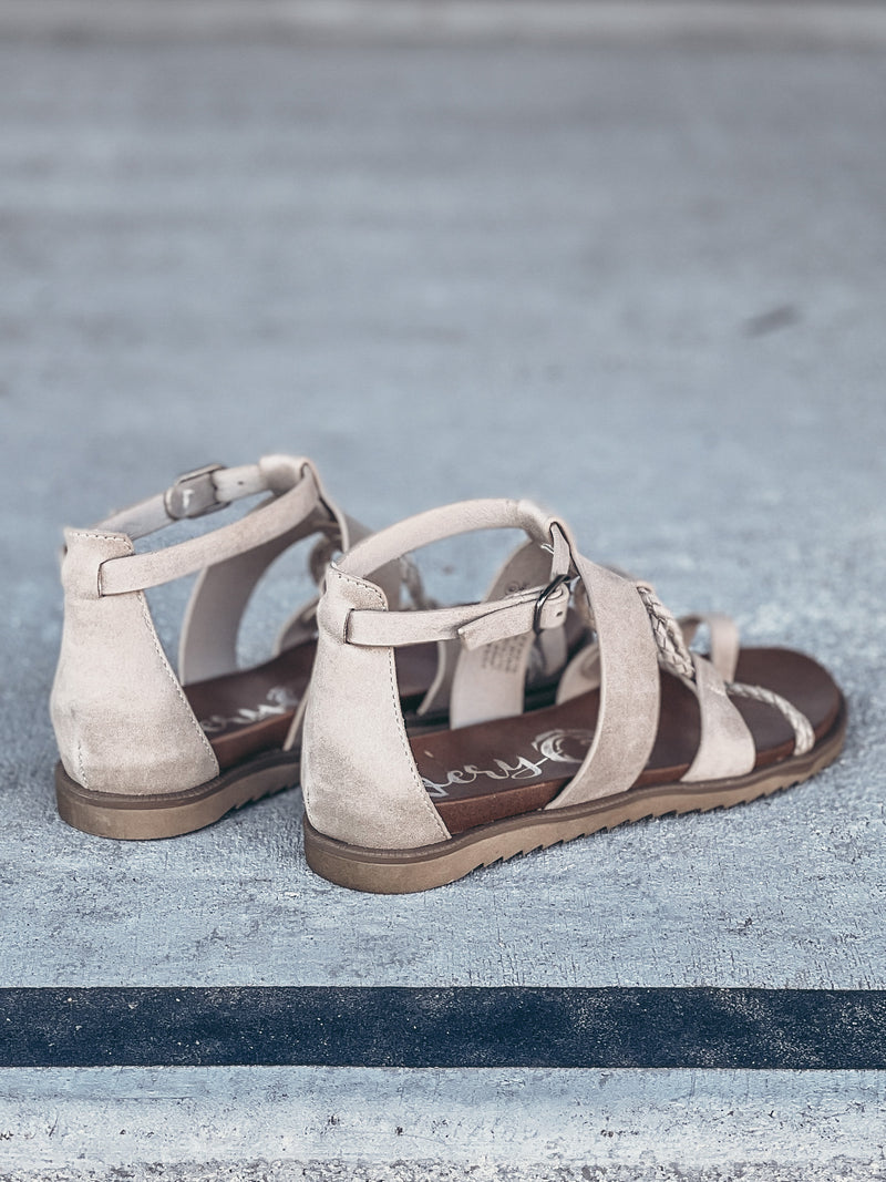 TRASE 46-030 Cream Gladiator Sandals for Women - 5 UK : Buy Online at Best  Price in KSA - Souq is now Amazon.sa: Fashion