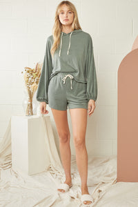 Comfort Thoughts Shorts - Olive