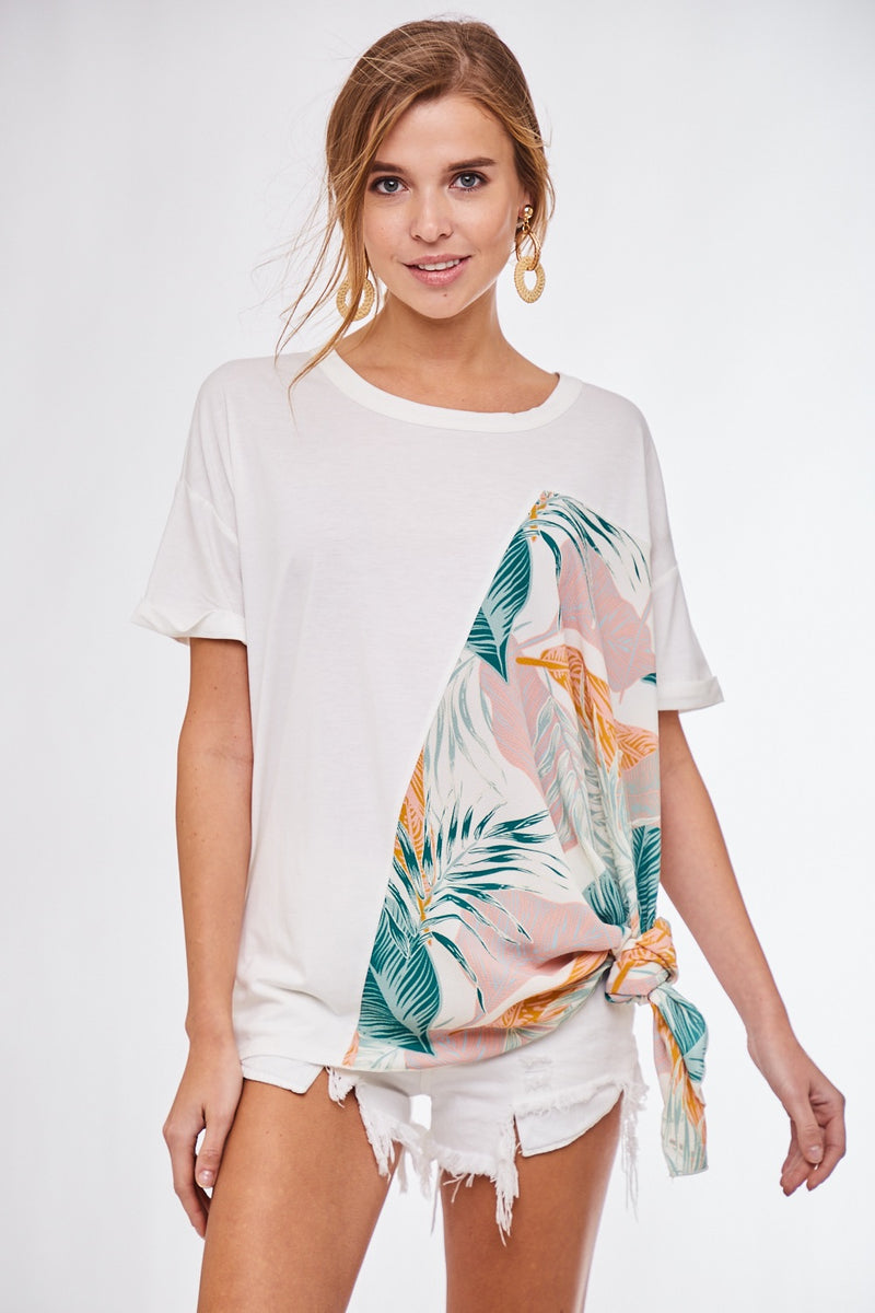 Relaxin in Paradise Tee - White